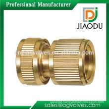 Zhejiang manufacturer high quality and low price 1/2 or 3/4 inch forged original brass color brass turning connector
